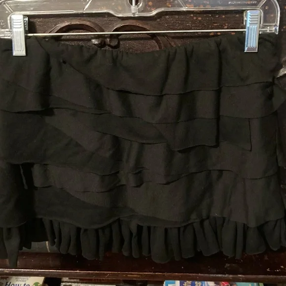 Vintage Ruffled Mini mini Skirt. Sold - Picture 3 of 7